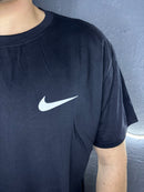 Camiseta Nike C/ Estampa na Costa