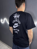Camiseta Nike C/ Estampa na Costa